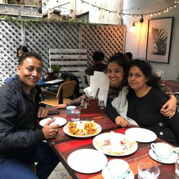 New Dellily with family