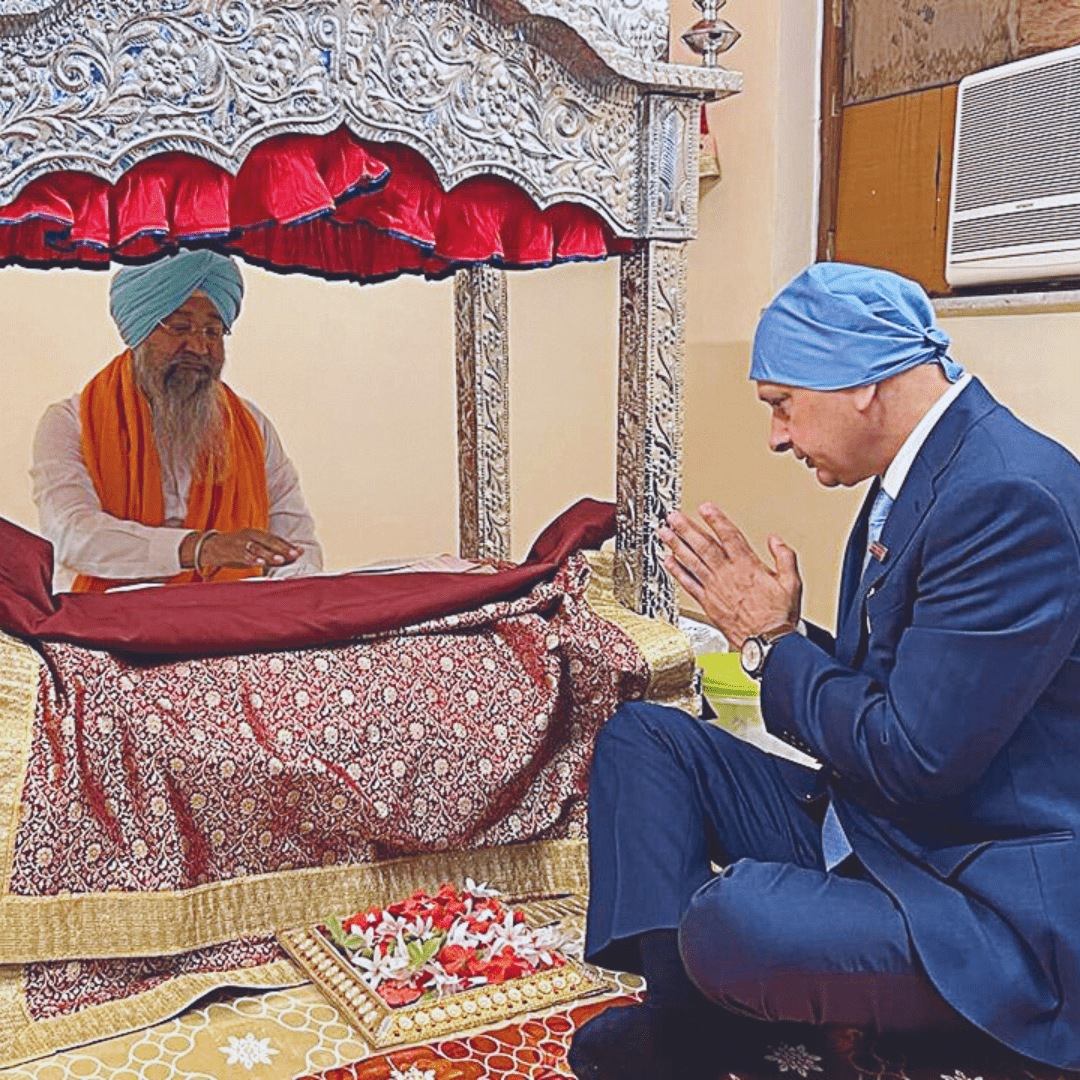 Dhariwal with chairman of National Commission of Minorities of India, Sardar Iqbal Singh Lalpura