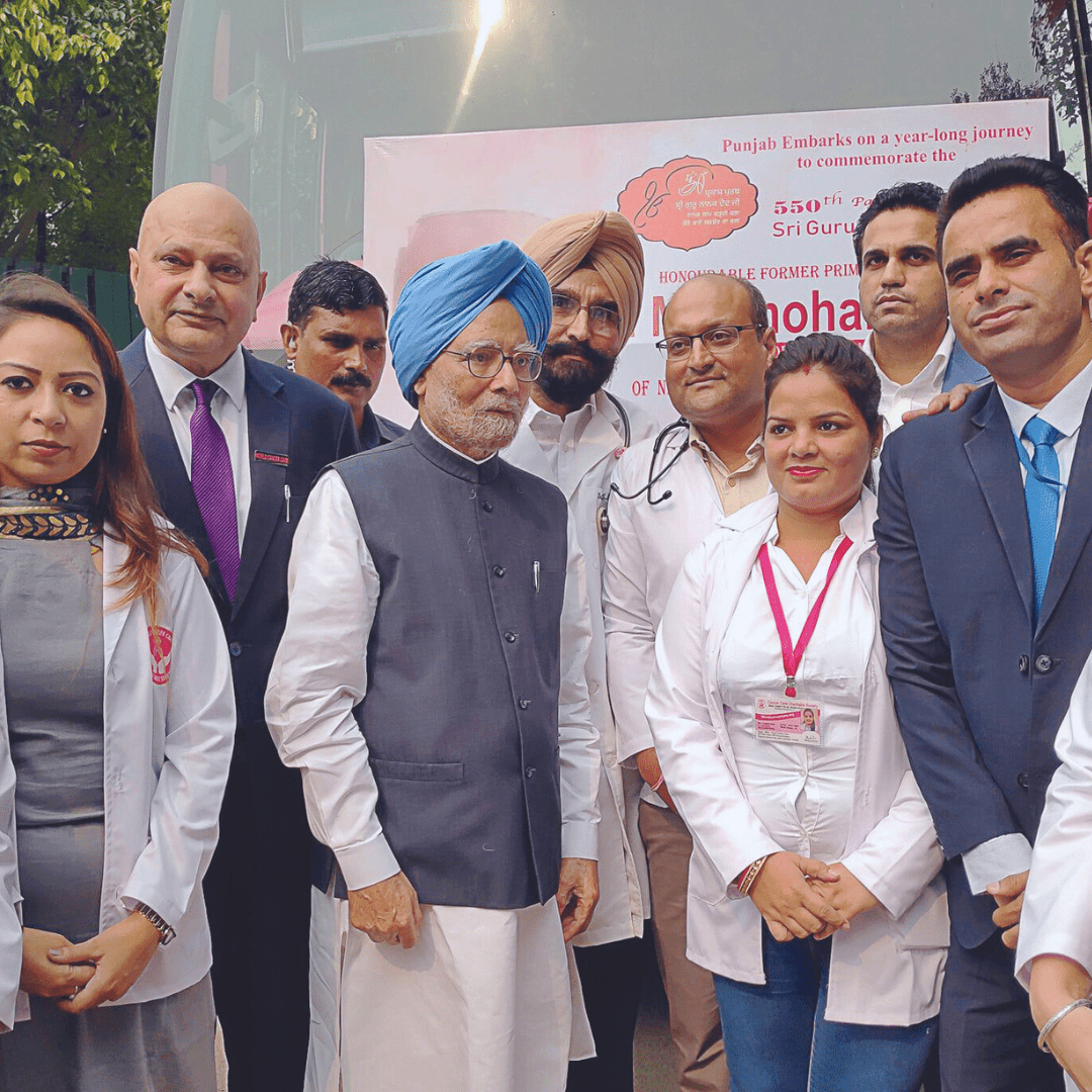 Kulwant Singh Dhaliwal and his team with Former India Prime Minister Manmohan Singh